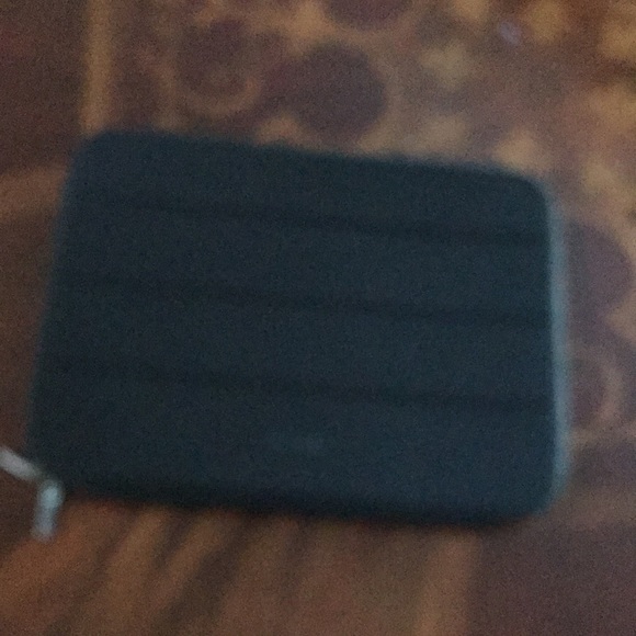 Solo Laptop IPAD PRO Bond Sleeve Black 17.3 - Picture 3 of 9